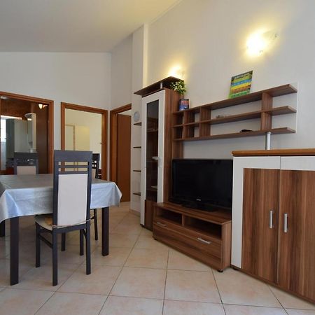 Holiday Home Pere Malinska Zewnętrze zdjęcie