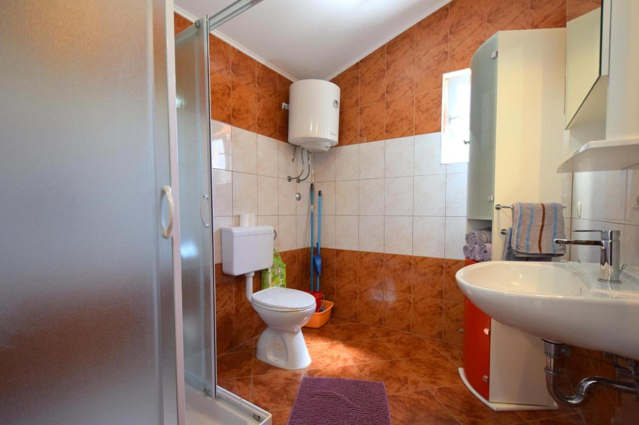 Holiday Home Pere Malinska Zewnętrze zdjęcie